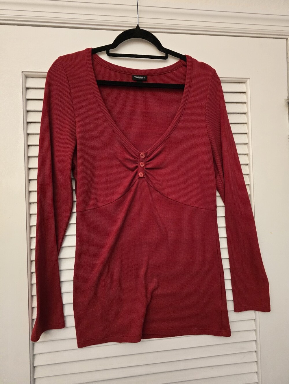 Torrid Red Ribbed V-Neck Sweetheart Henley Long Sleeve Top